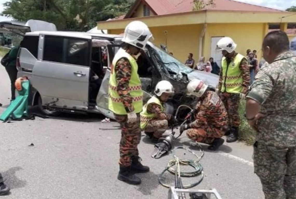 Dua Warga Emas Patah Tulang Rusuk Dan Paha Akibat Kemalangan