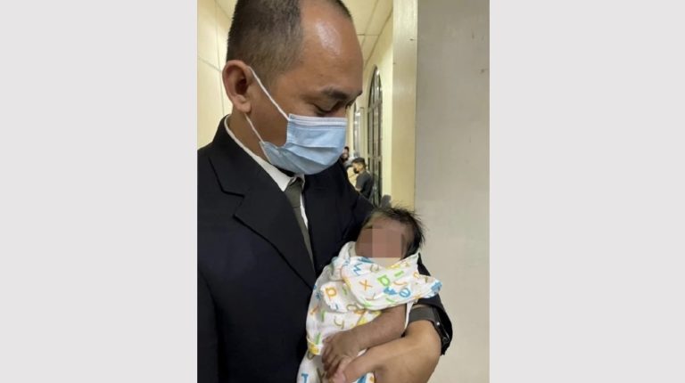 'Pak Guard' Terkejut Jumpa Bayi Dalam Tong Sampah