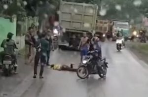 Sanggup Gadai Nyawa Demi ‘Content’, Remaja Parah Dilanggar Lori