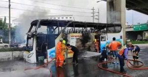 bas sekolah terbakar